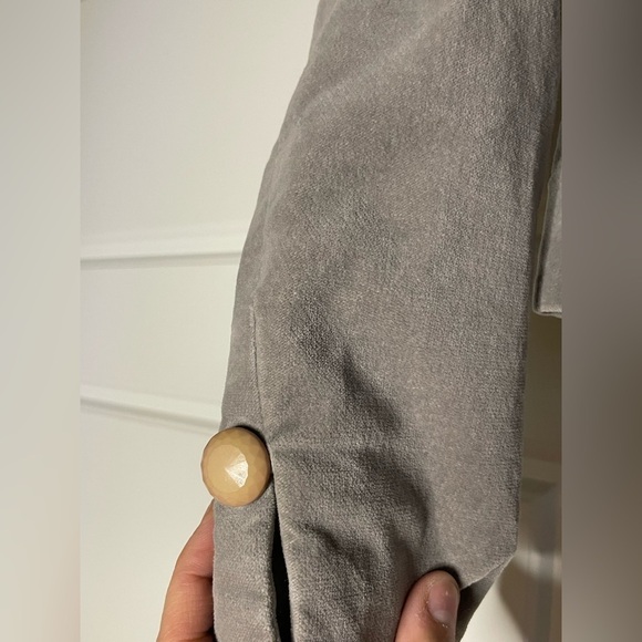 Guess velour jacket with back bow and shoulder pads EUC - Picture 4 of 8